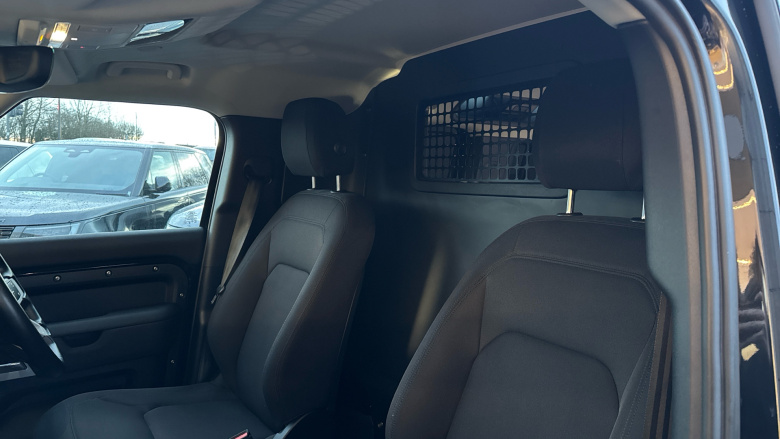 Land Rover Defender 110 Diesel 3.0 D250 Hard Top Auto